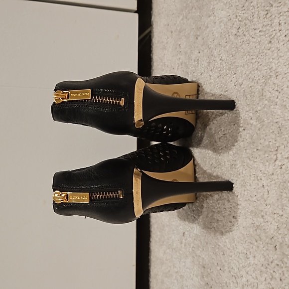 MK Graham booties - Picture 3 of 9